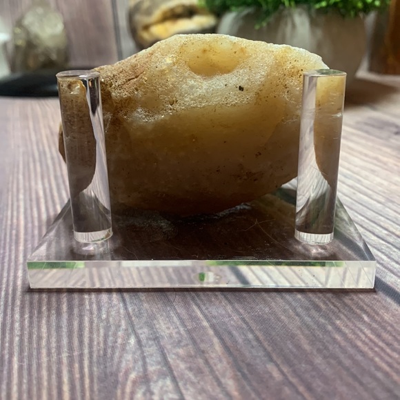 Amethyst geode with stand - Picture 3 of 6